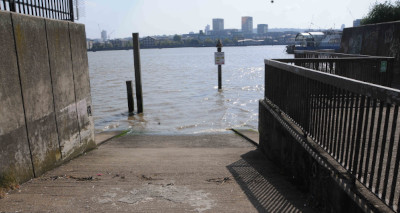 BargeHouseCauseway