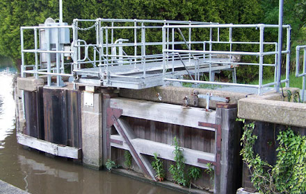 ShardlowFloodLock